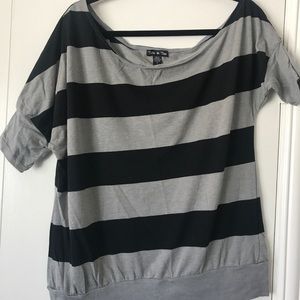 Torrid Size 0 Twist Tees Off Shoulder Blouse